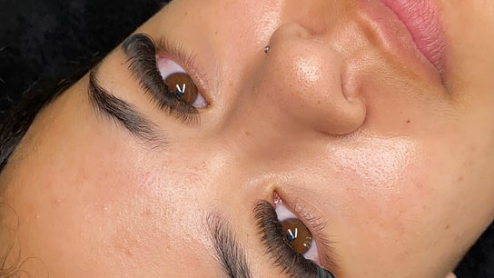 Glam’d Lash and Brow Artist