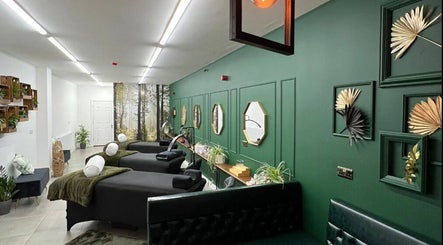 London Lash Lounge