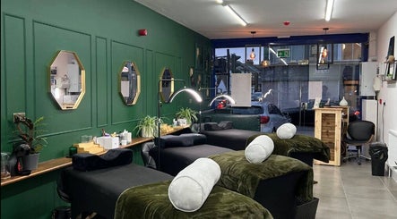 London Lash Lounge image 2