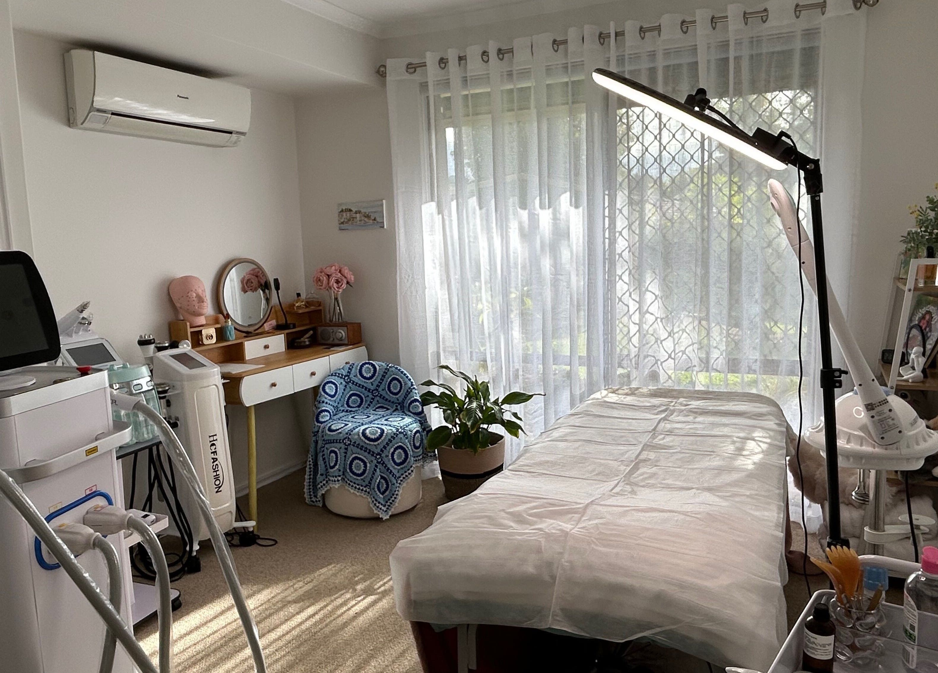 Modern treatment room at Bella Beauty Studio, Leeming, Western Australia, AU with equipment and welcoming ambiance.