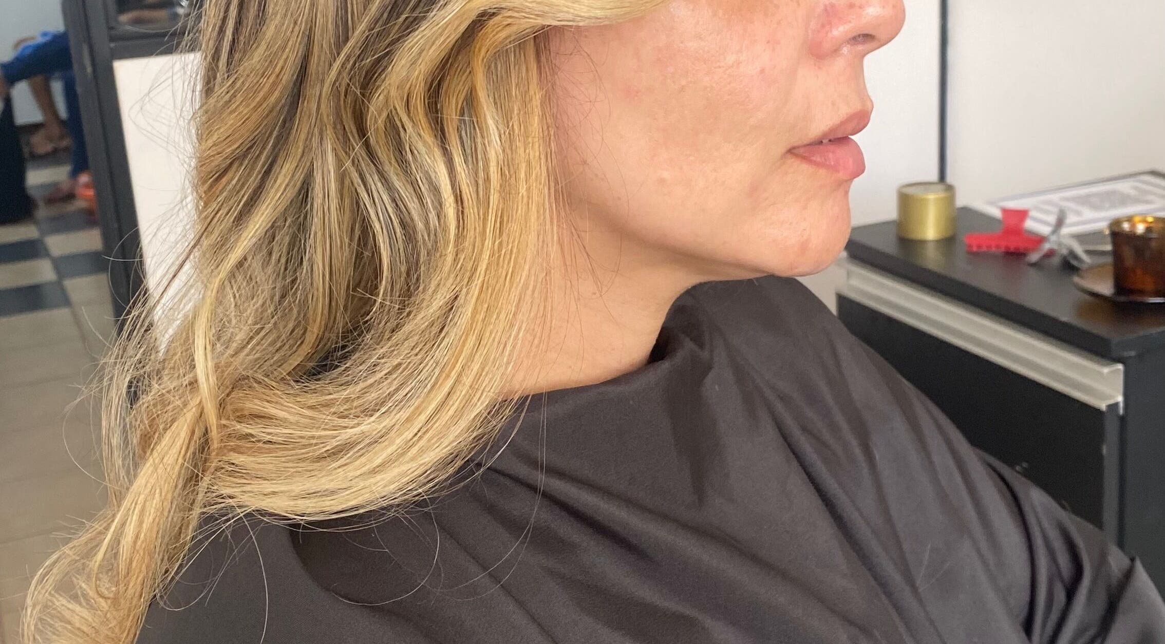 Transformação de cabelo loiro no Studio Helcio Costa, Distrito Federal, Distrito Federal, BR.