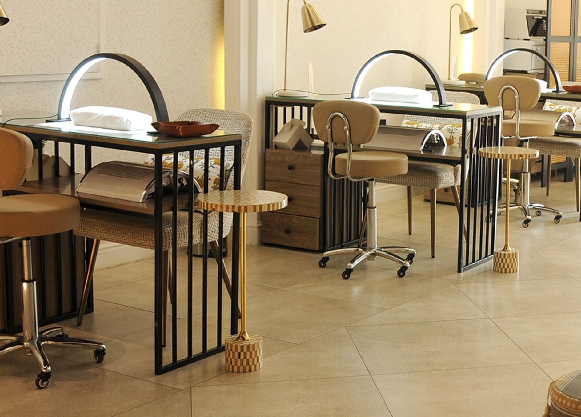 Elegant nail stations at Daffodil SPA | دافوديل سبا, الرياض, منطقة الرياض, SA.