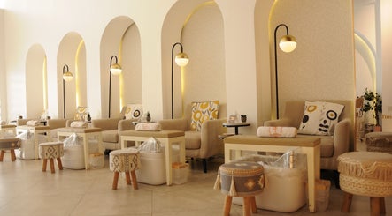 Chic seating area at Daffodil SPA | دافوديل سبا, الرياض, منطقة الرياض, SA, showcasing comfort and style.