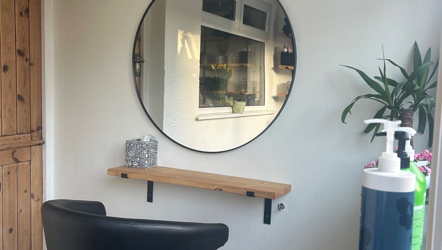 Imagen 1 de Caitlin Rafferty Hairdressing