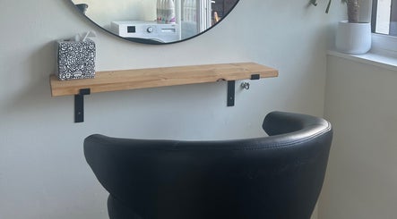 Imagen 2 de Caitlin Rafferty Hairdressing
