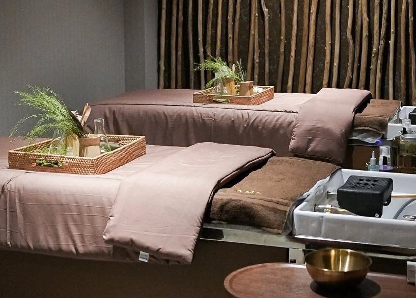 Tranquil massage beds at Ame Spa Thamrin in Daerah Khusus Ibukota Jakarta, ideal for relaxation treatments.