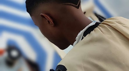 Elegant Barber Studio