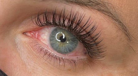 Serena_Lashes image 3