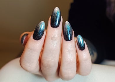 Stylish shimmer nails at The Rainbow Studio, Southampton, GB, showcasing expertly crafted nail art.