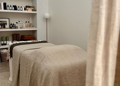Serene treatment room at Aiyana Integrated Wellness, Toowoomba City, Queensland, AU, with soothing decor.