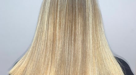 JM Hairdressing and Extensions Bild 3