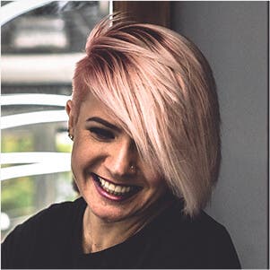 Patsy zkušený holič