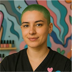Molly nehtový technik