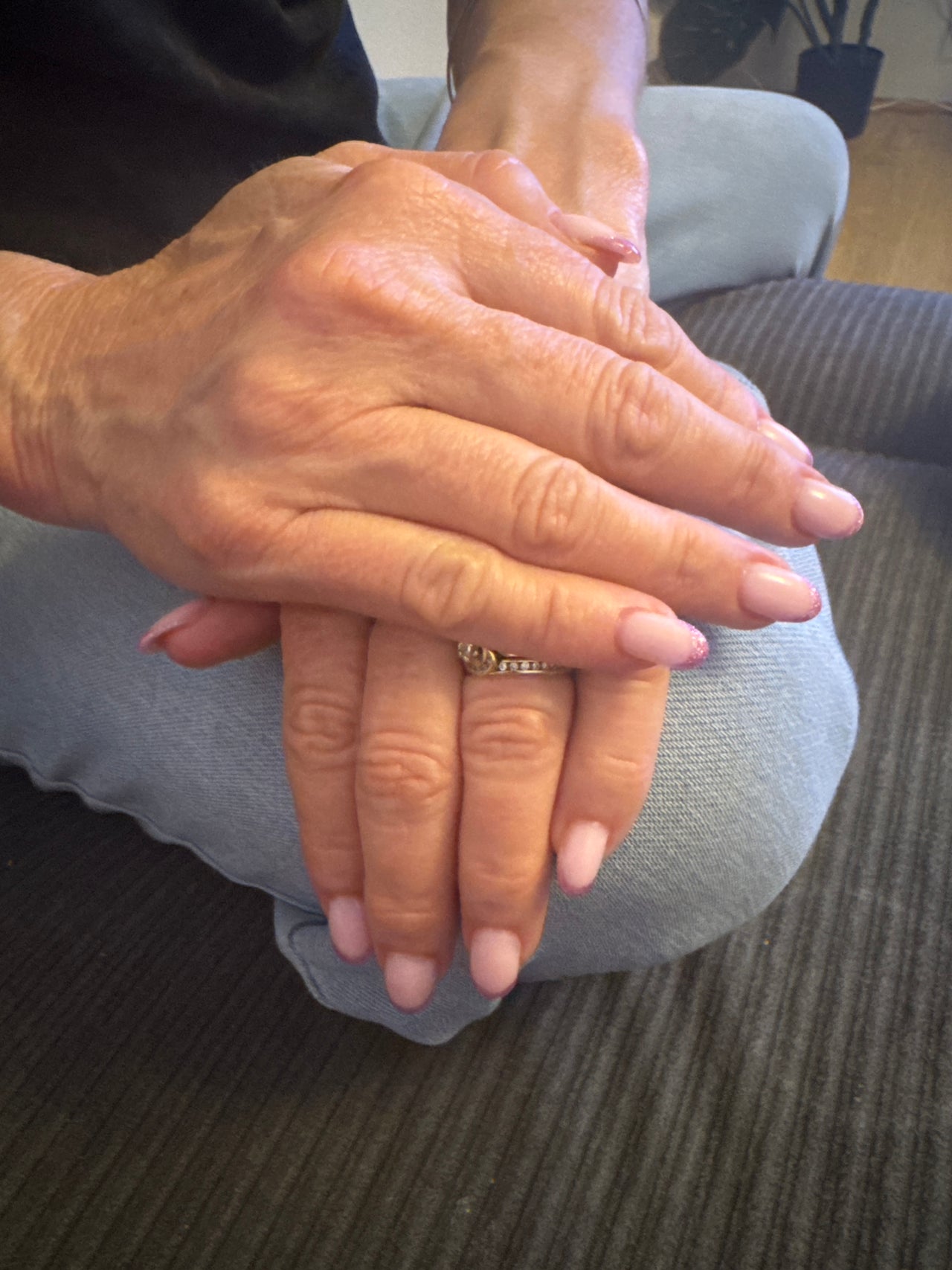 Glossy gel nails on hands, Queen Bee Nails Perth in Cooloongup, Western Australia, AU.